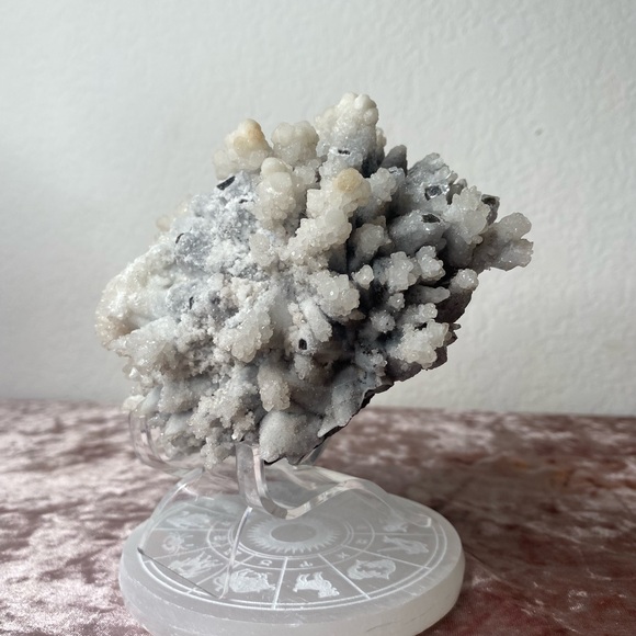 Aragonite on Calcite  ⚪️🤍⚪️ - Picture 3 of 4